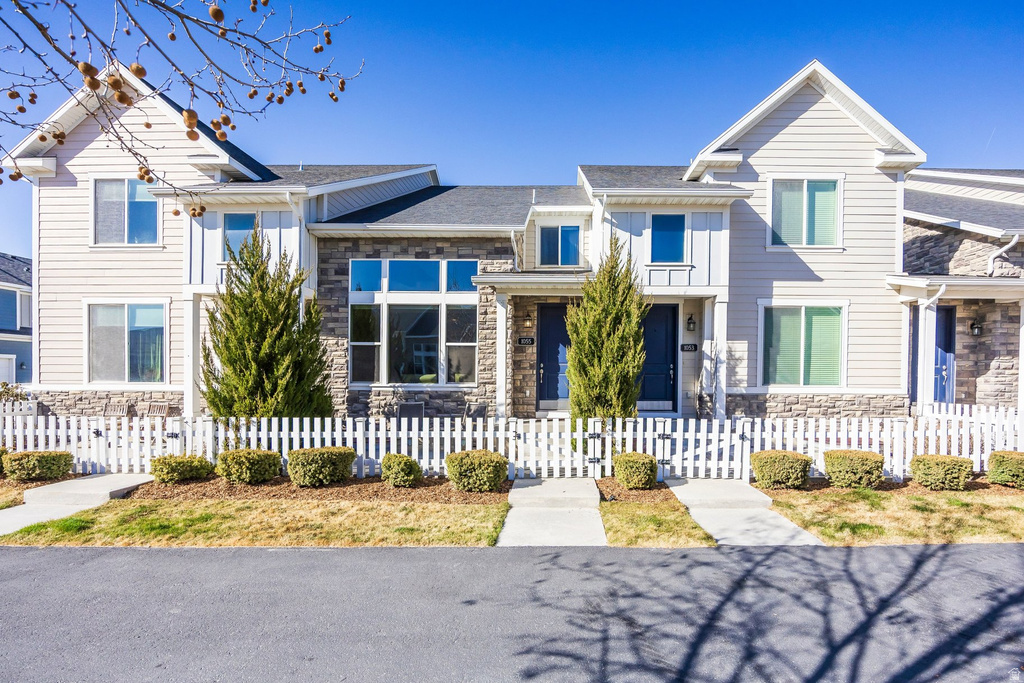 1055 S PAINTED HORSE LN Bluffdale, UT 84065