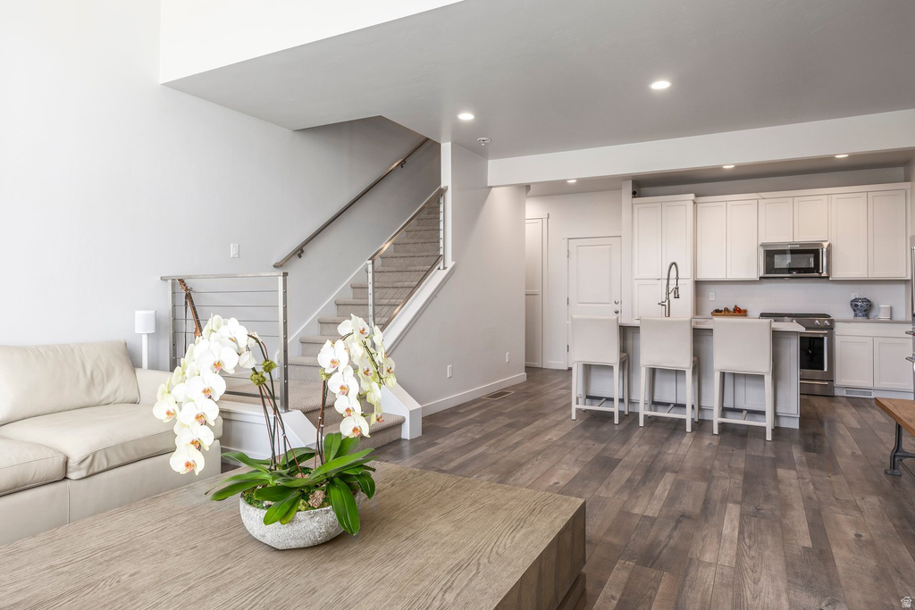 1055 S PAINTED HORSE LN Bluffdale, UT 84065