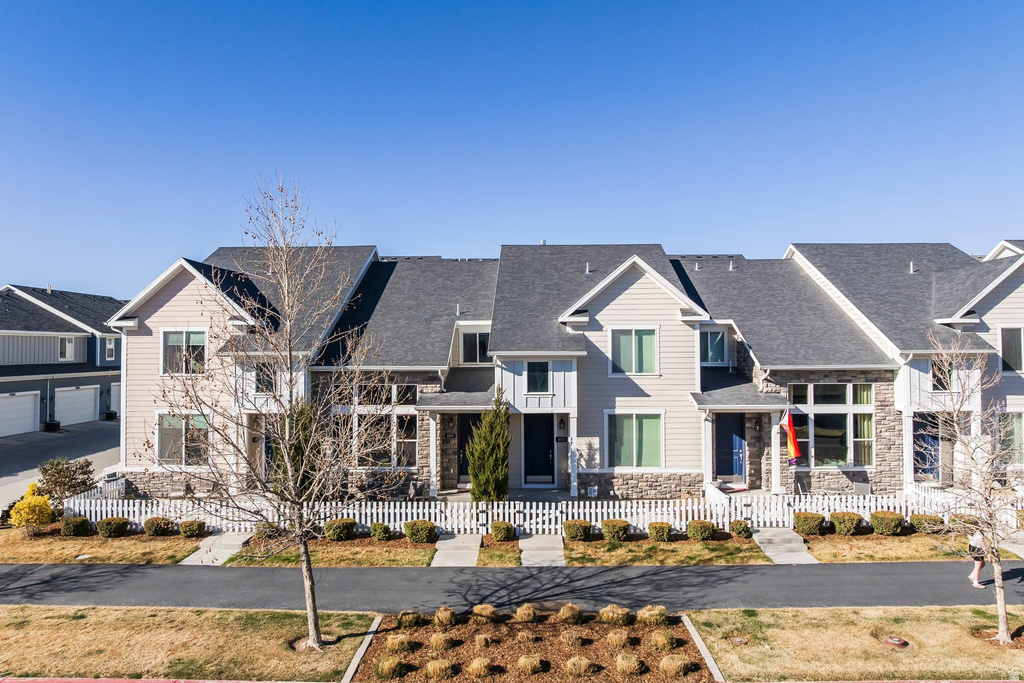 1055 S PAINTED HORSE LN Bluffdale, UT 84065