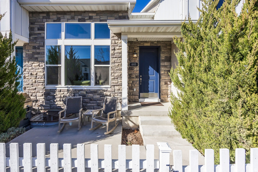 1055 S PAINTED HORSE LN Bluffdale, UT 84065