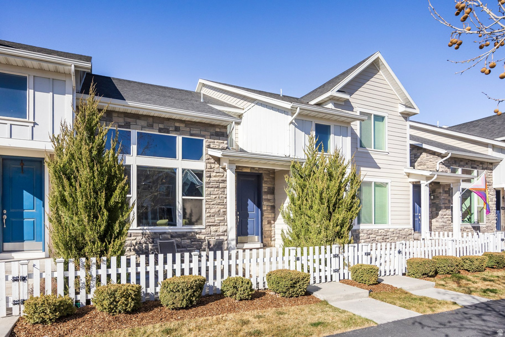 1055 S PAINTED HORSE LN Bluffdale, UT 84065