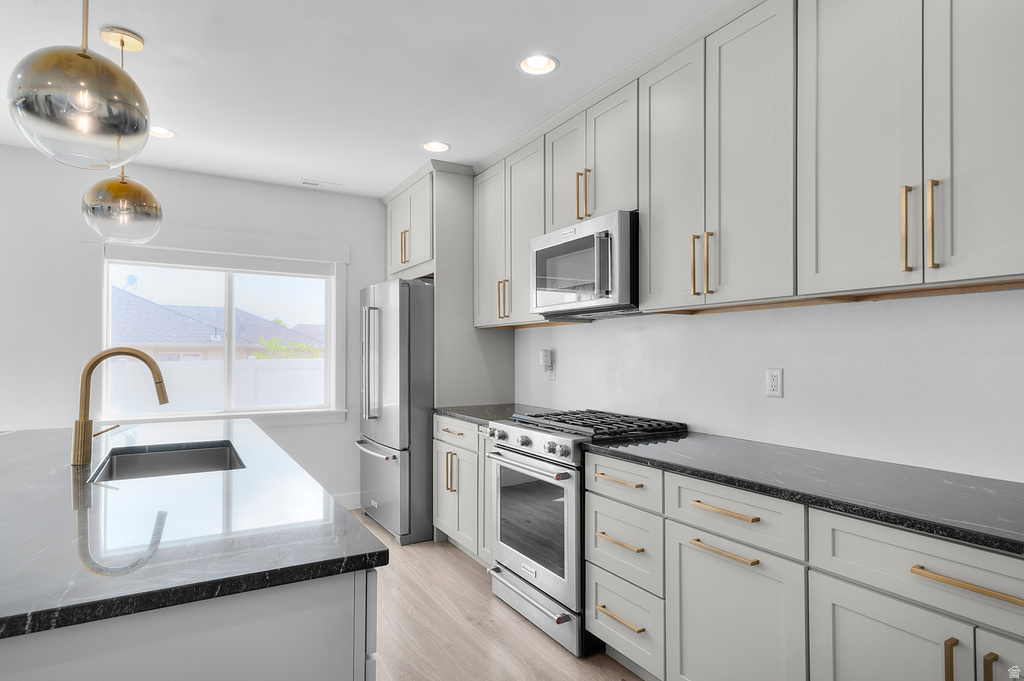 2238 S WESTERN DR Saratoga Springs, UT 84045