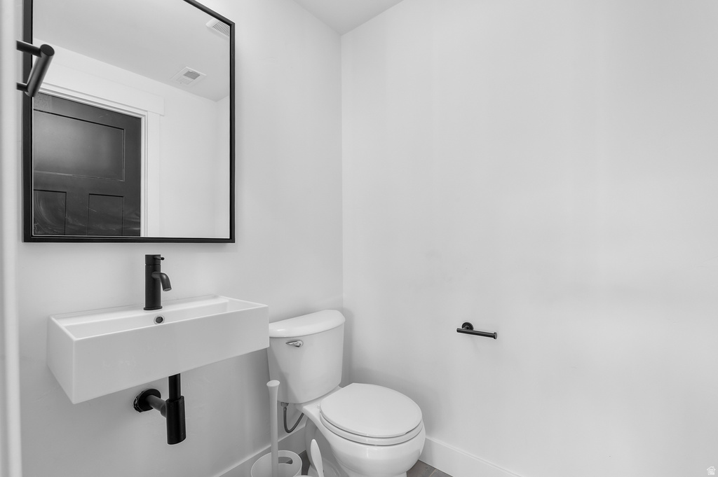 2238 S WESTERN DR Saratoga Springs, UT 84045