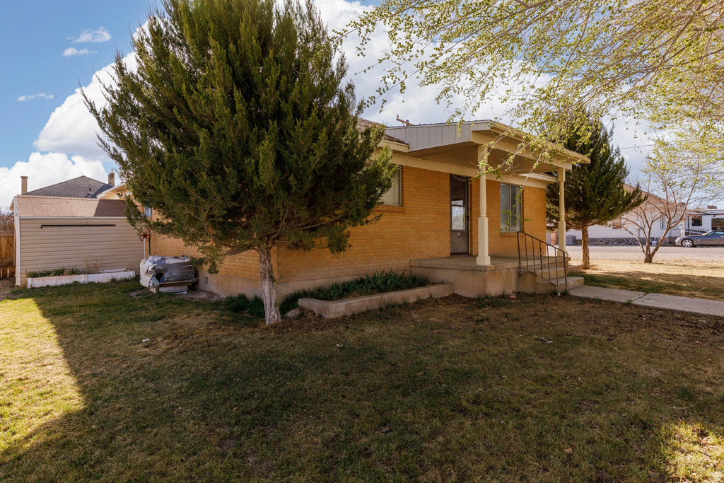 97 S 100 E Redmond, UT 84652