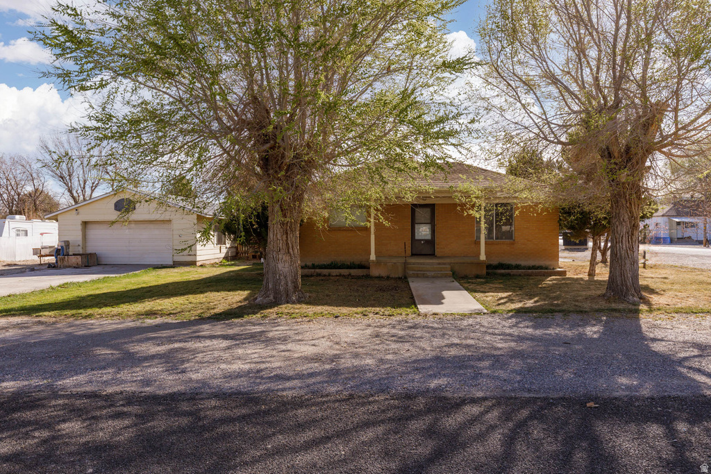 97 S 100 E Redmond, UT 84652