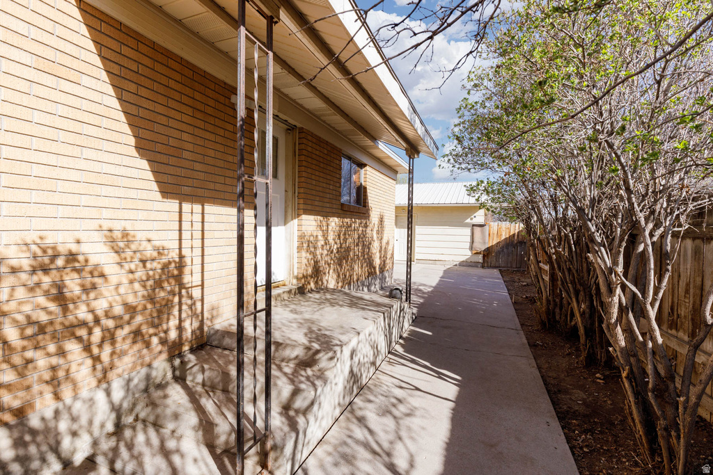 97 S 100 E Redmond, UT 84652