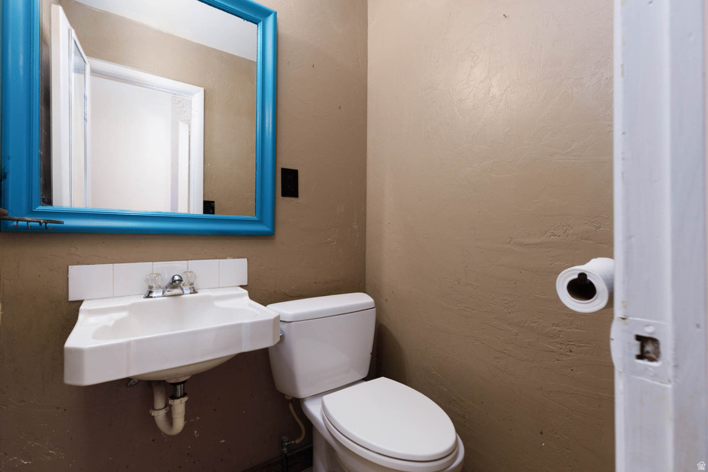 97 S 100 E Redmond, UT 84652