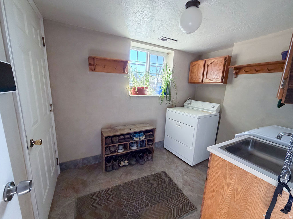 7436 S 2345 W West Jordan, UT 84084