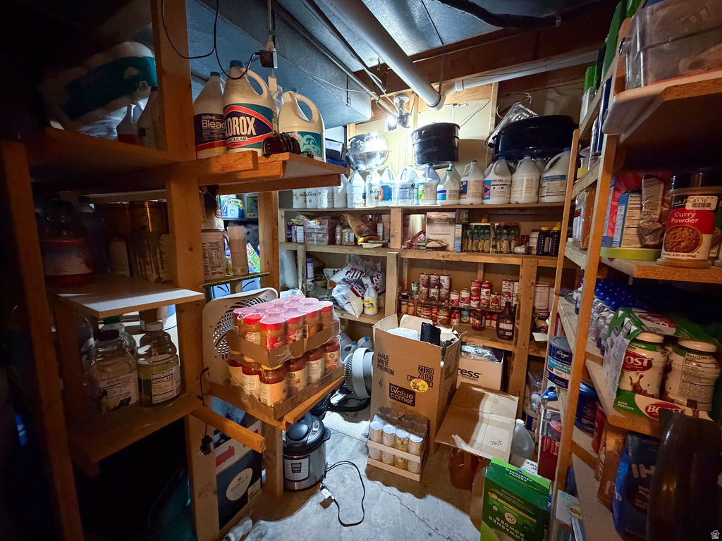 7436 S 2345 W West Jordan, UT 84084