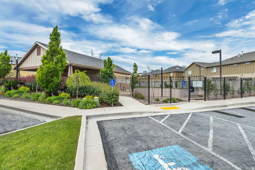 6929 S VILLAGE HAVEN DR Midvale, UT 84047