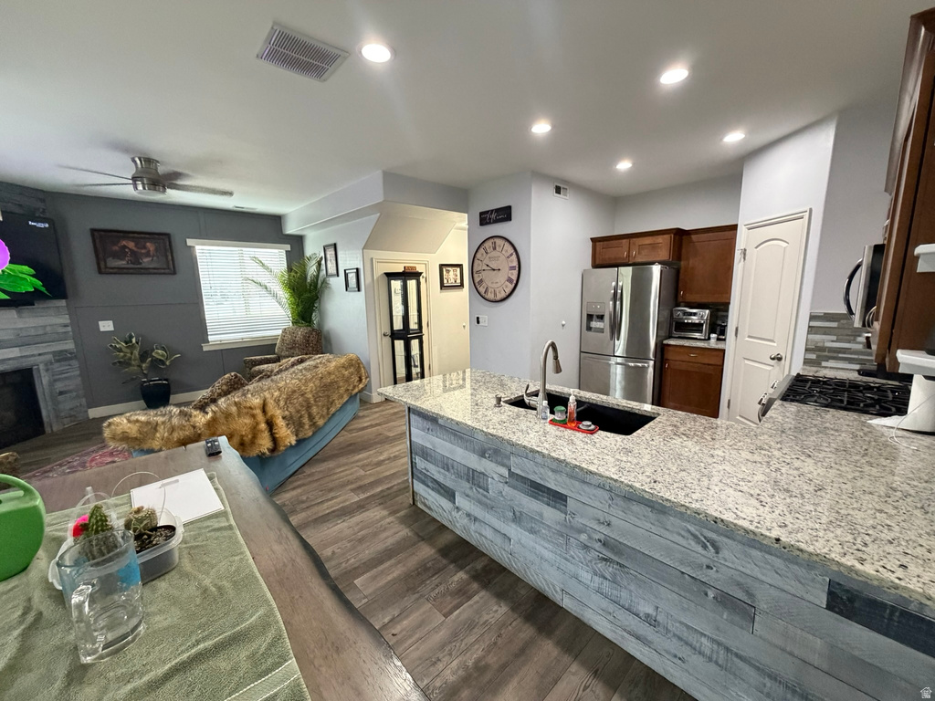 6929 S VILLAGE HAVEN DR Midvale, UT 84047