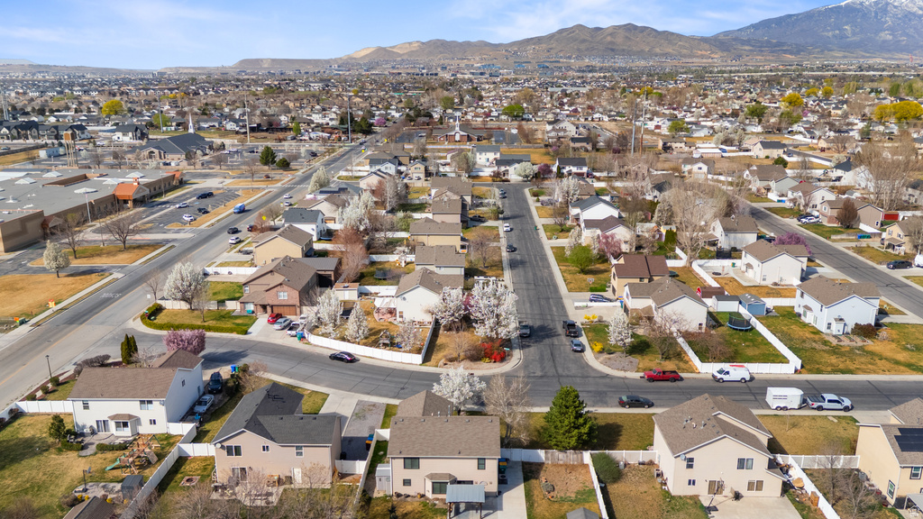 1667 W 900 S Lehi, UT 84043