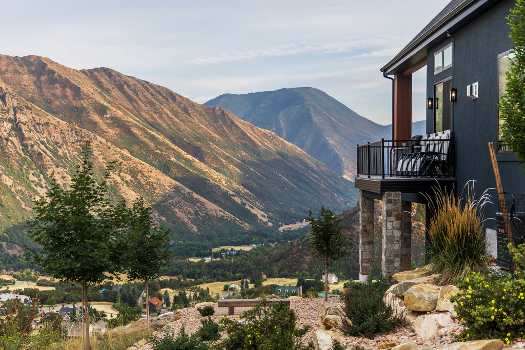 1511 S VALLEY VIEW CIR Springville, UT 84663