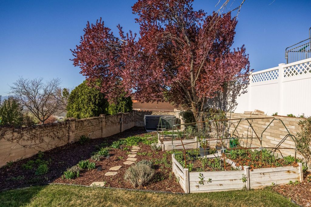 195 E NORTH SANDRUN RD Salt Lake City, UT 84103