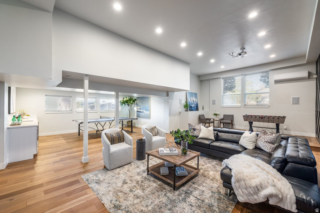 195 E NORTH SANDRUN RD Salt Lake City, UT 84103