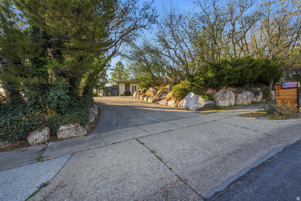 1109 E SHERWOOD DR Kaysville, UT 84037