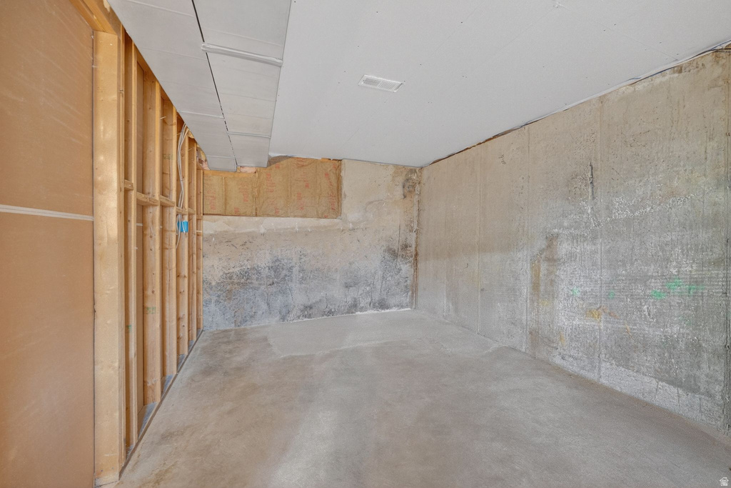 1109 E SHERWOOD DR Kaysville, UT 84037