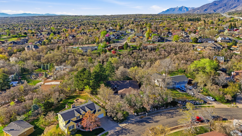 1109 E SHERWOOD DR Kaysville, UT 84037