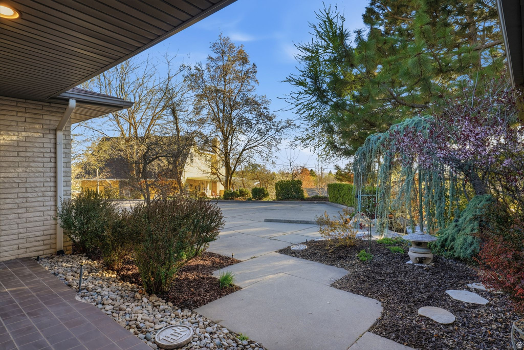 1109 E SHERWOOD DR Kaysville, UT 84037