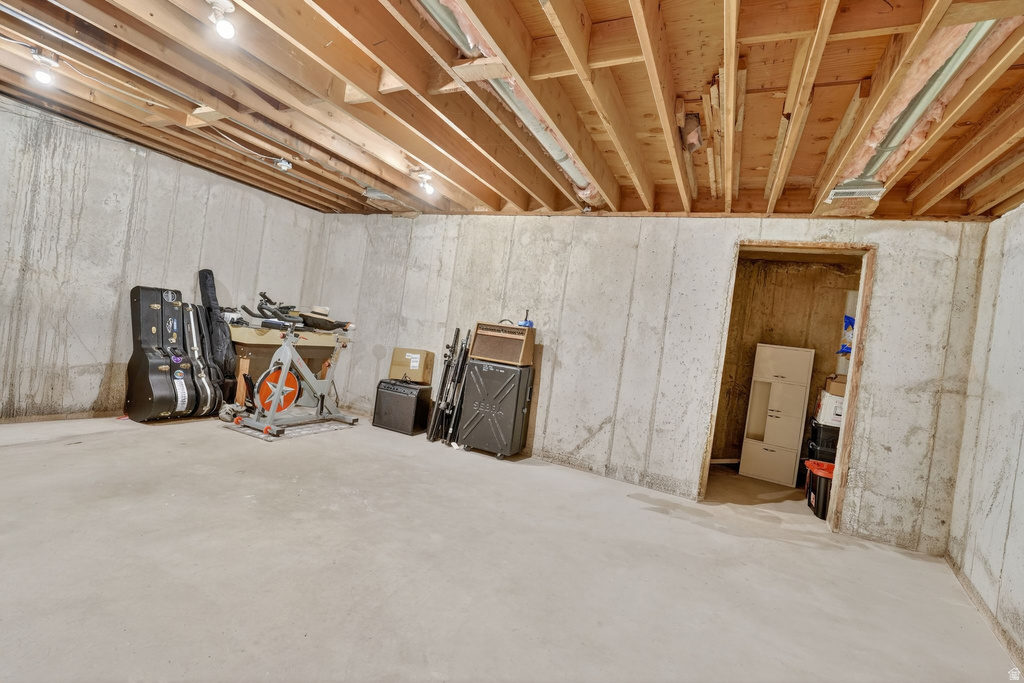 1109 E SHERWOOD DR Kaysville, UT 84037