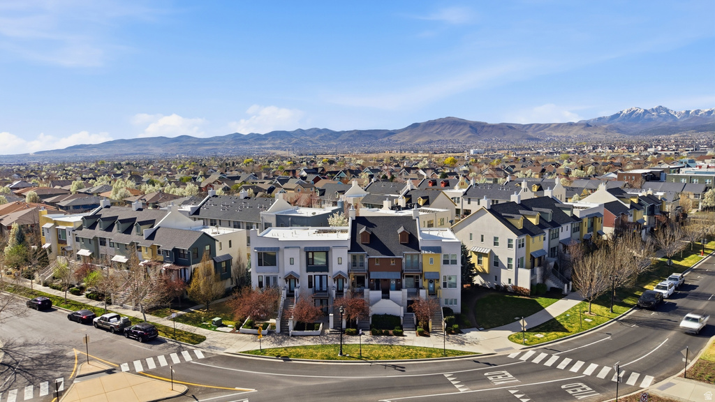 4833 W DAYBREAK PKWY South Jordan, UT 84009