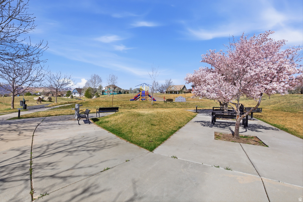 4833 W DAYBREAK PKWY South Jordan, UT 84009