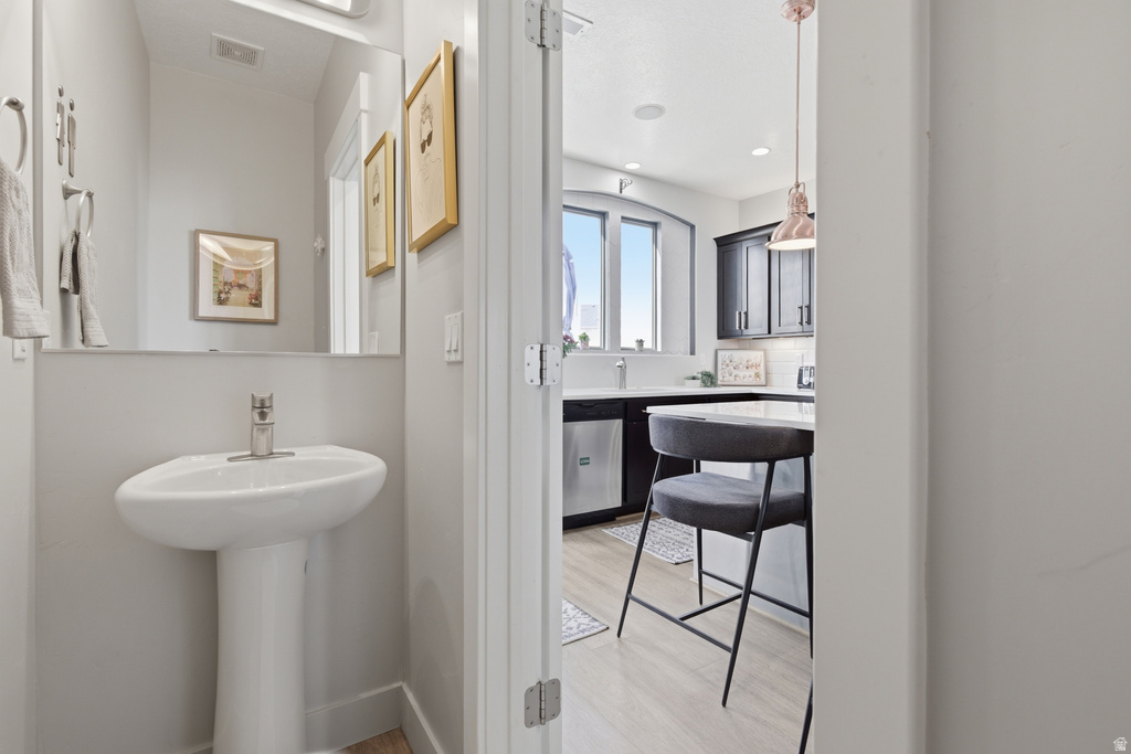 4833 W DAYBREAK PKWY South Jordan, UT 84009