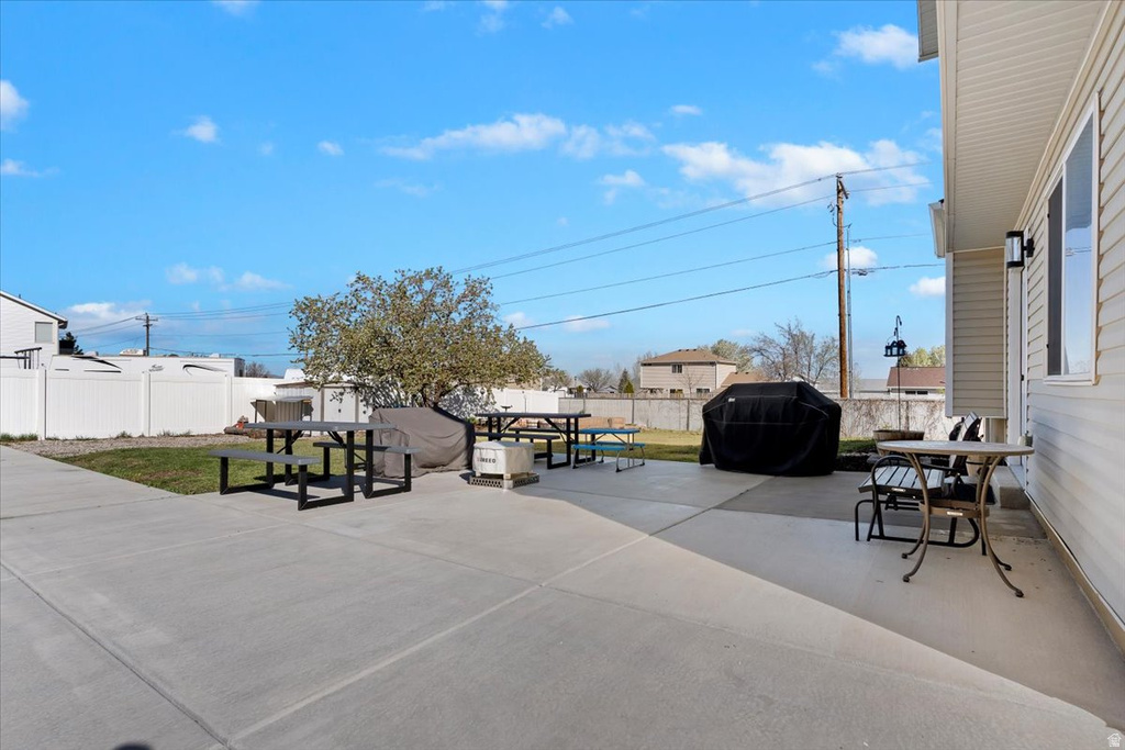 993 N WHITE PINE DR Tooele, UT 84074