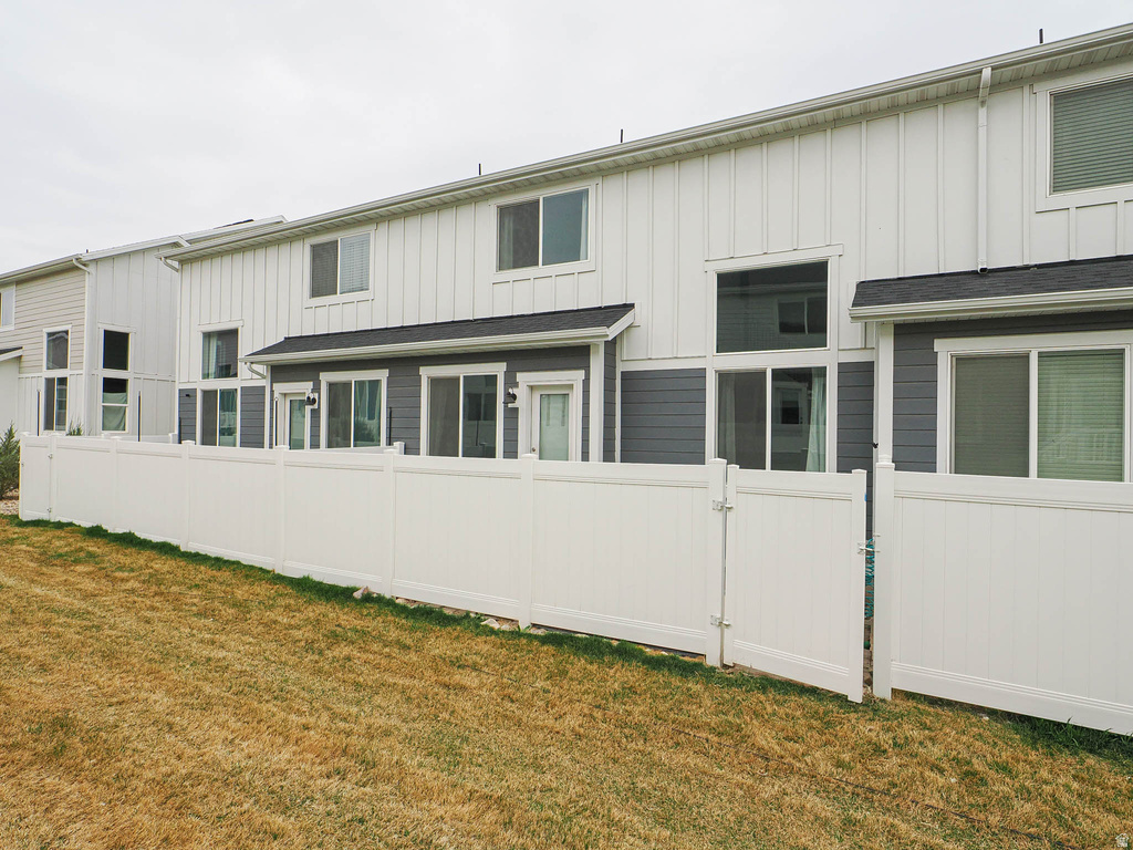 1751 N BLAZE LN Saratoga Springs, UT 84045