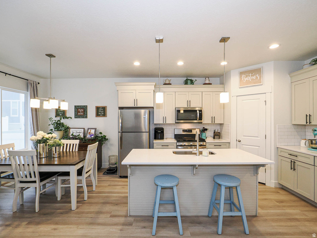 1751 N BLAZE LN Saratoga Springs, UT 84045