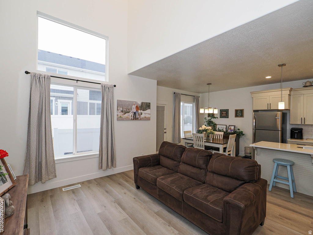 1751 N BLAZE LN Saratoga Springs, UT 84045