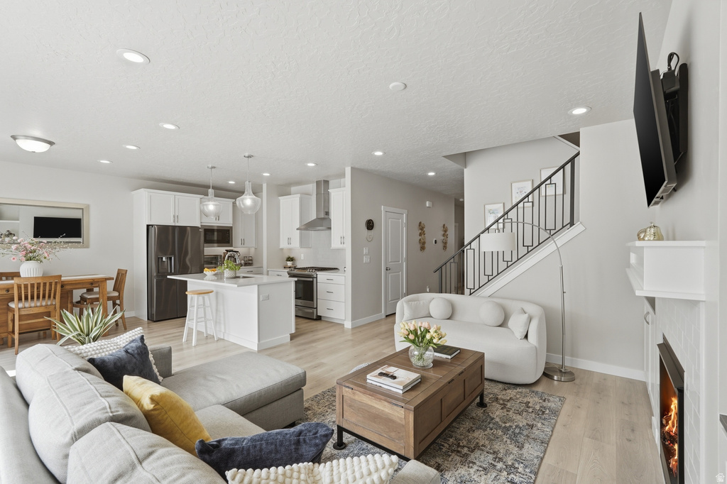 461 W JUNE DR Kaysville, UT 84037