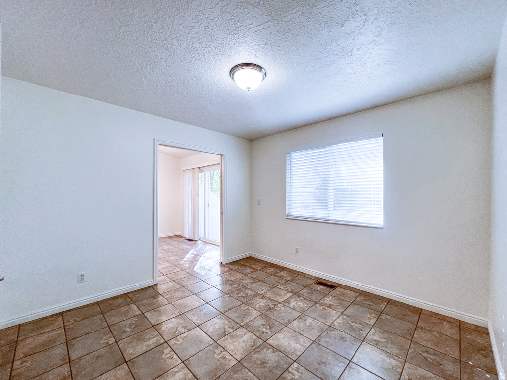 527 W 1450 N Orem, UT 84057