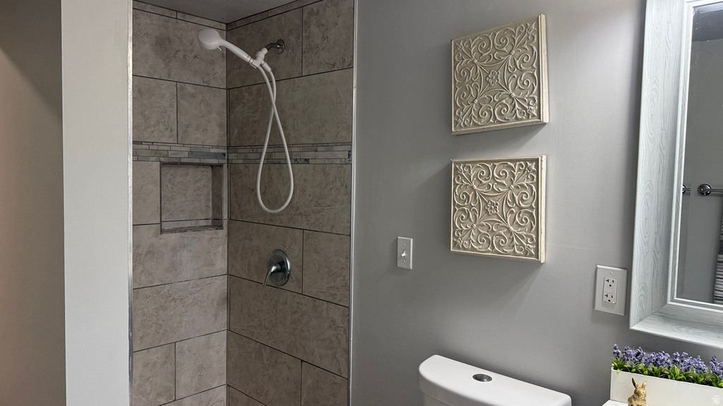 782 E 900 N Layton, UT 84041