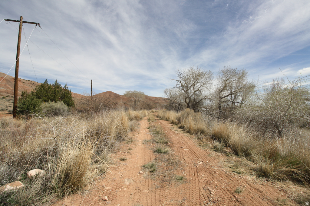 10495 E 7750 N Lapoint, UT 84039