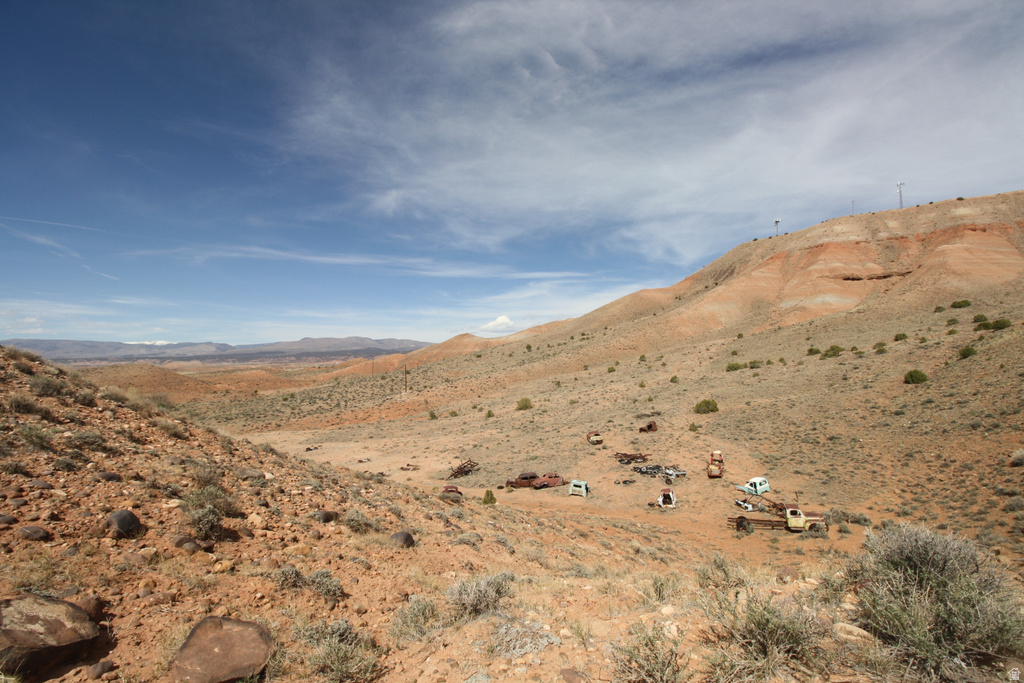 10495 E 7750 N Lapoint, UT 84039