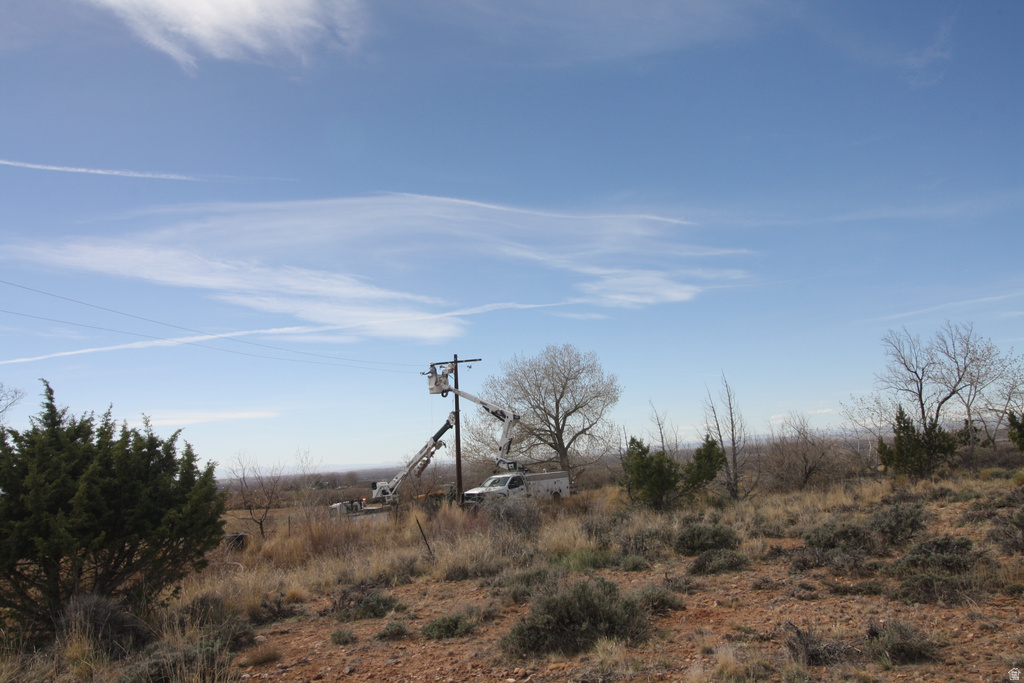 10495 E 7750 N Lapoint, UT 84039