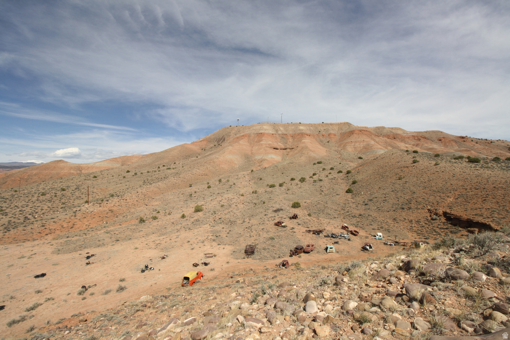 10495 E 7750 N Lapoint, UT 84039