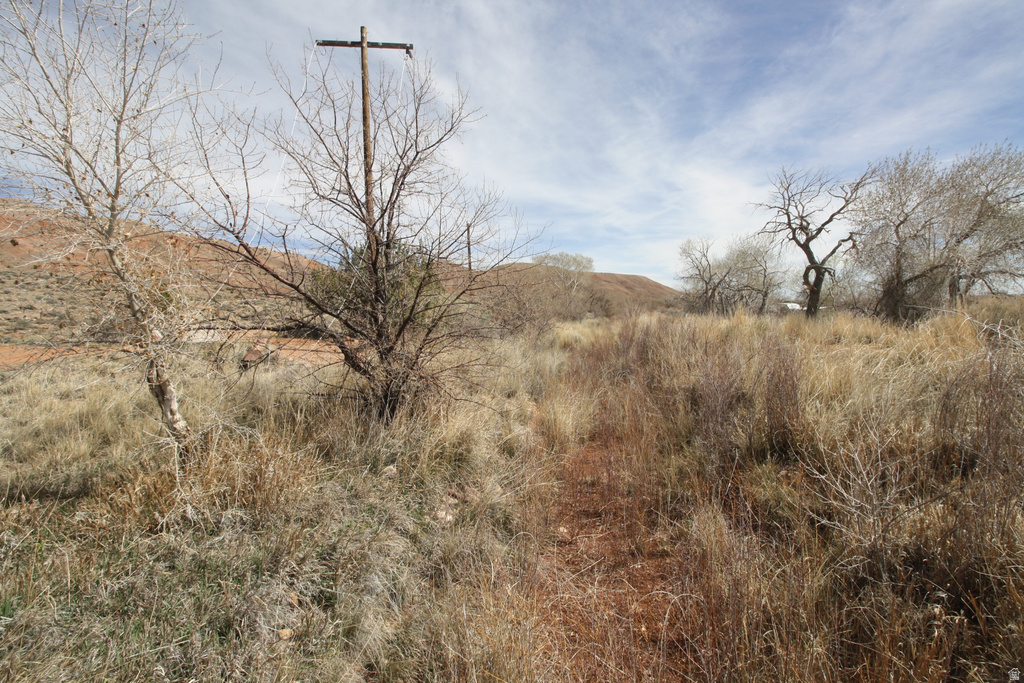 10495 E 7750 N Lapoint, UT 84039