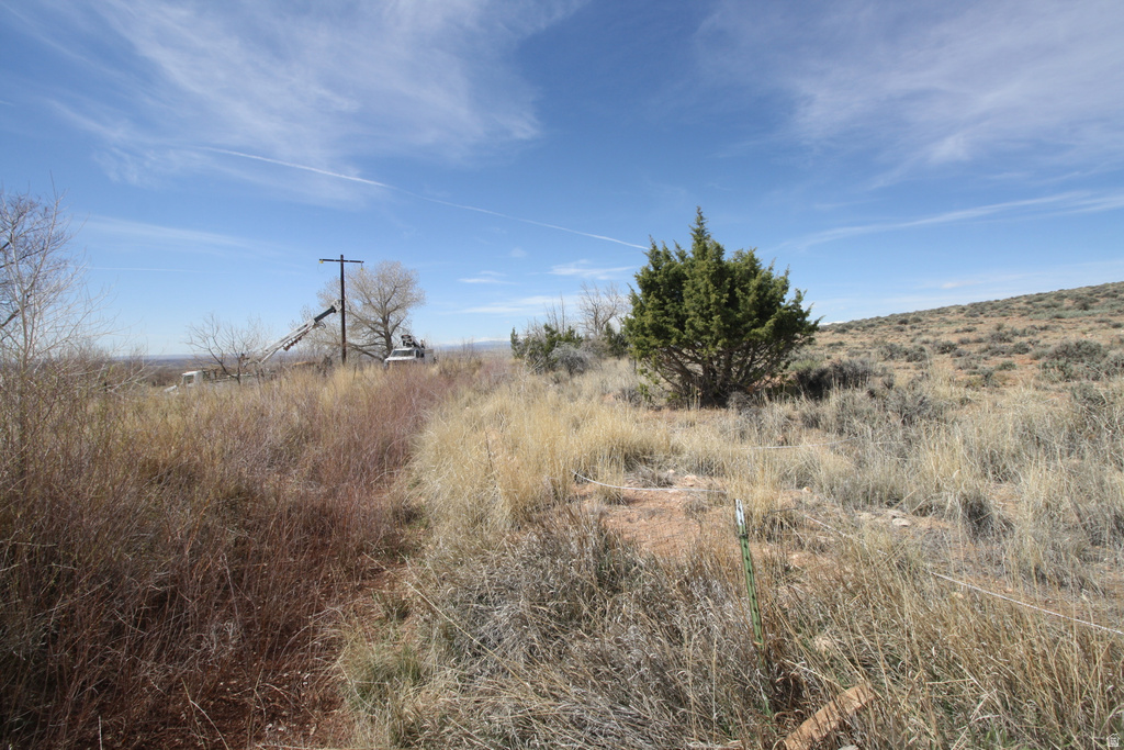 10495 E 7750 N Lapoint, UT 84039