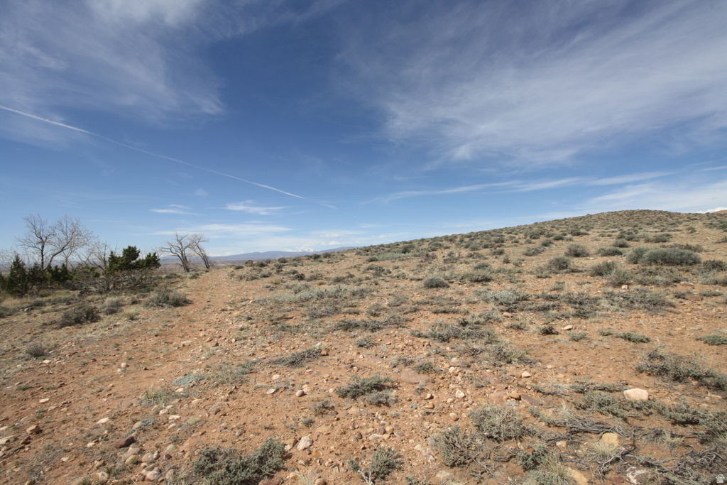 10495 E 7750 N Lapoint, UT 84039