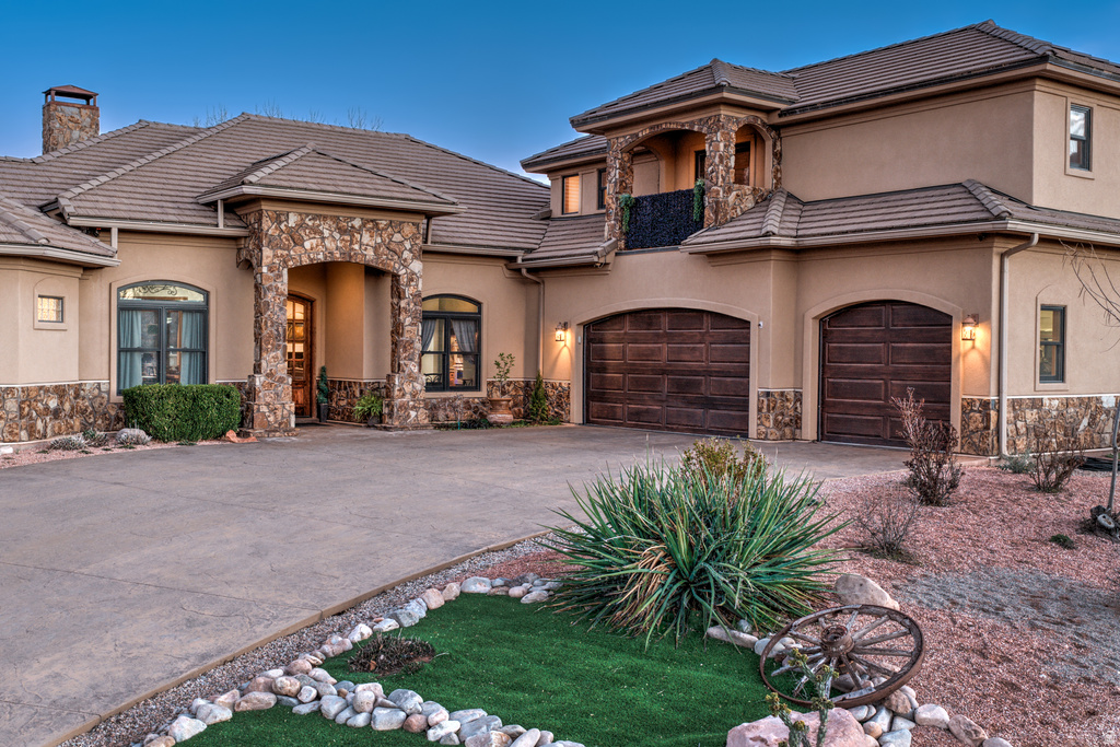 2520 WILLOW CREEK RD Moab, UT 84532