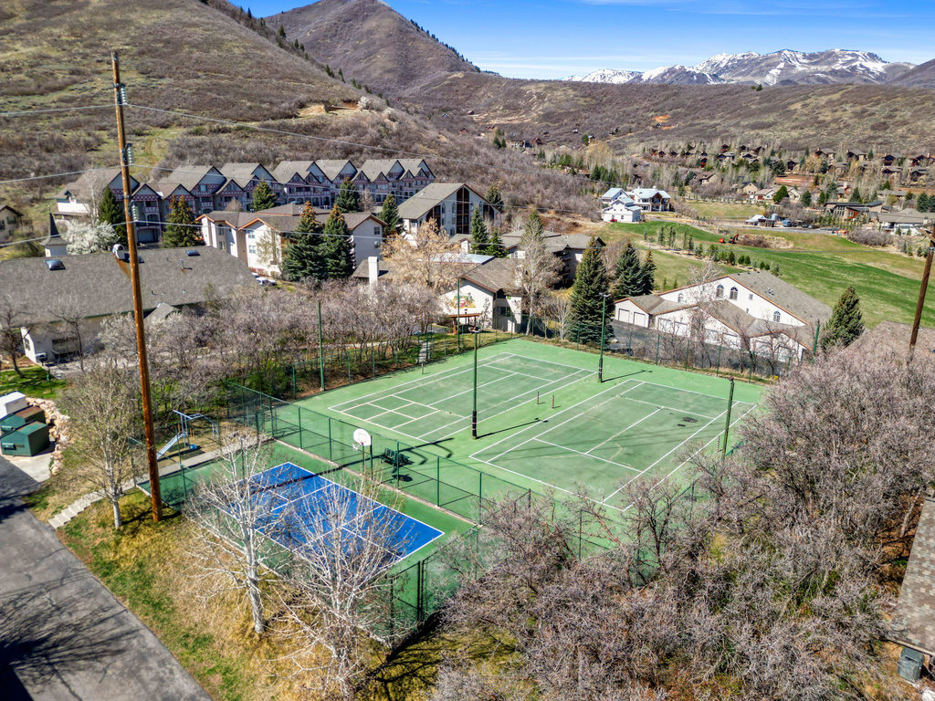 882 W SCHNEITTER CIR Midway, UT 84049