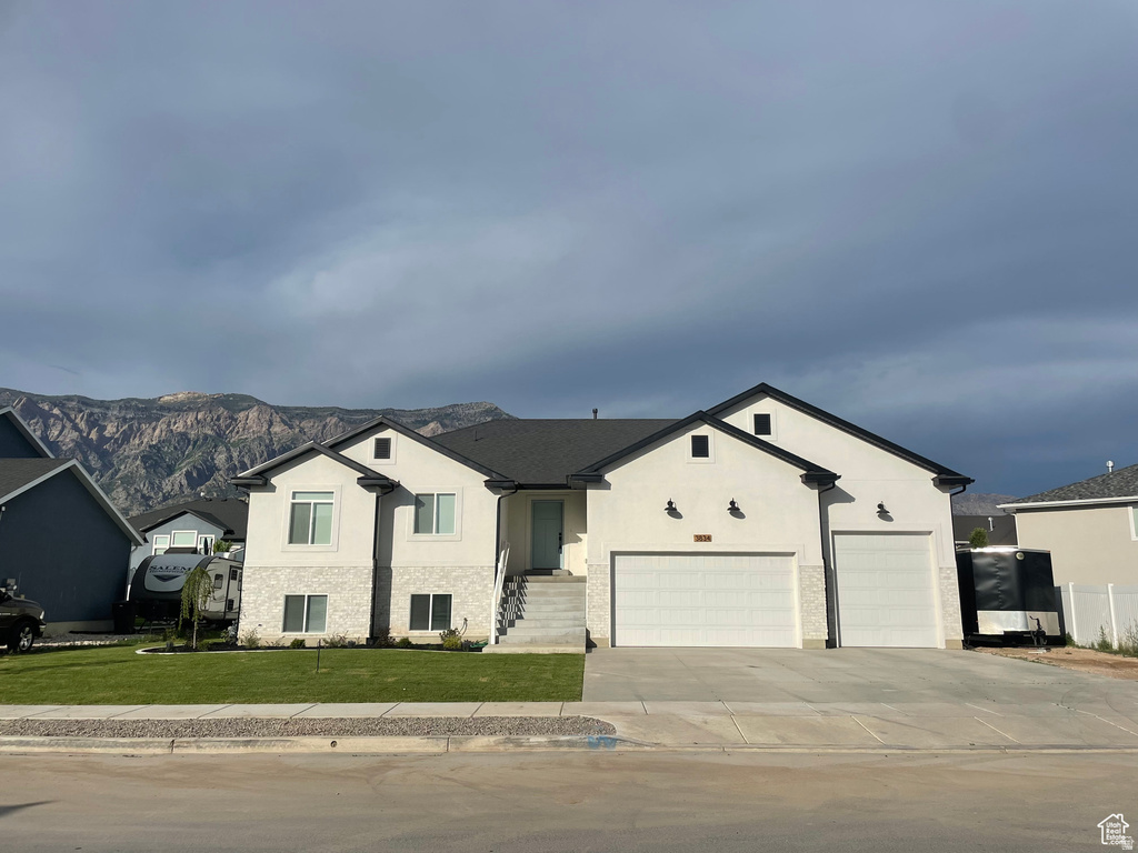 3834 N 2550 W Farr West, UT 84404