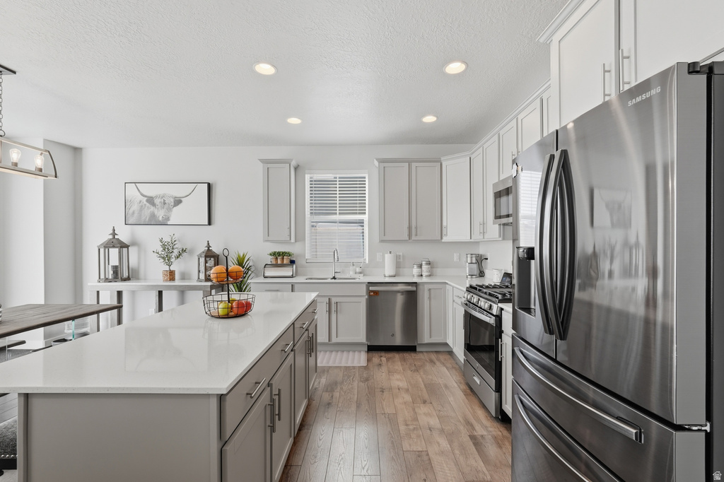 5640 N PARKVIEW DR Stansbury Park, UT 84074