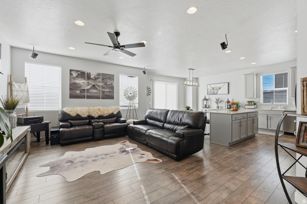 5640 N PARKVIEW DR Stansbury Park, UT 84074