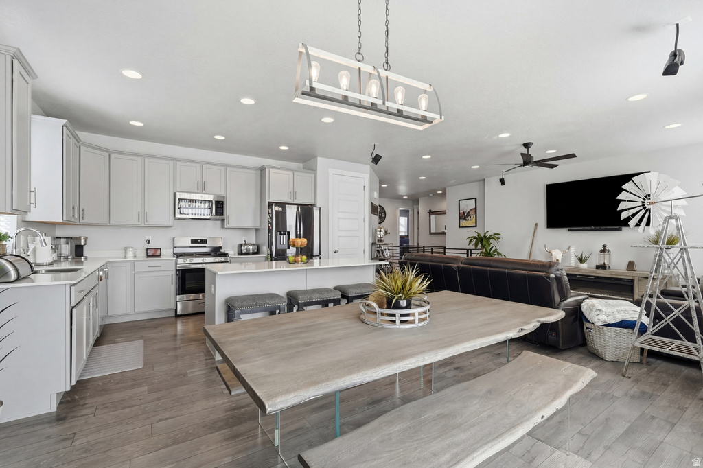 5640 N PARKVIEW DR Stansbury Park, UT 84074