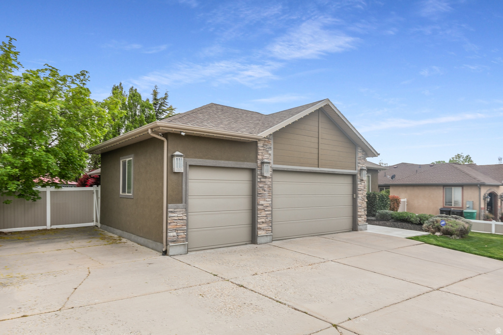51 W STAUFFER LN Murray, UT 84107
