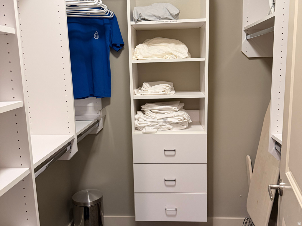 51 W STAUFFER LN Murray, UT 84107