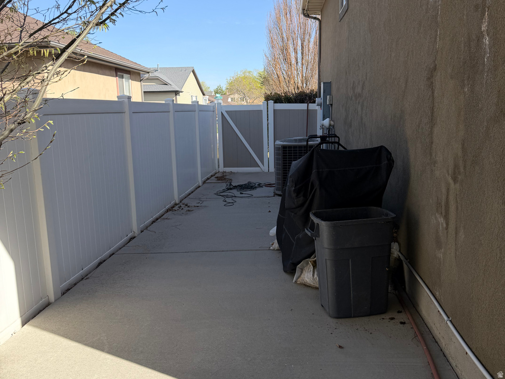 51 W STAUFFER LN Murray, UT 84107